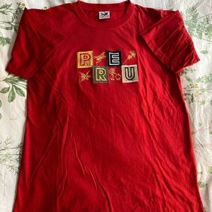 PERU t-shirt in EUC, size M.